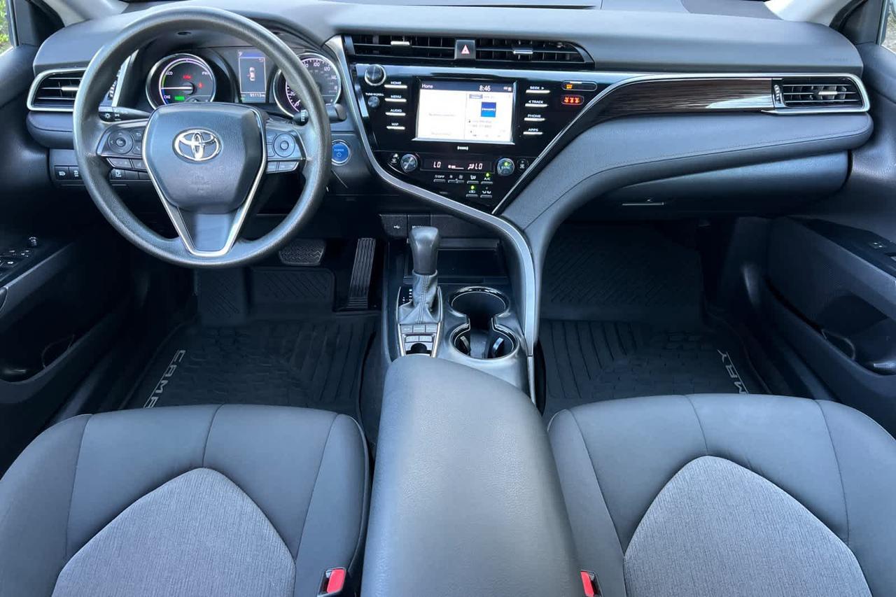2020 Toyota Camry Hybrid LE