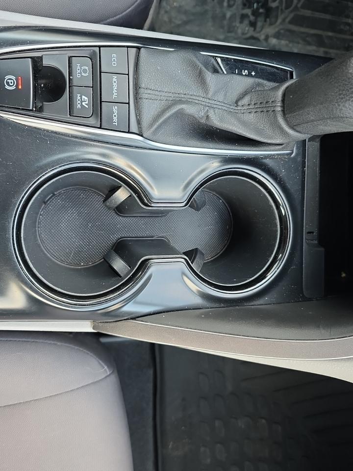 2020 Toyota Camry Hybrid LE Glen Burnie MD