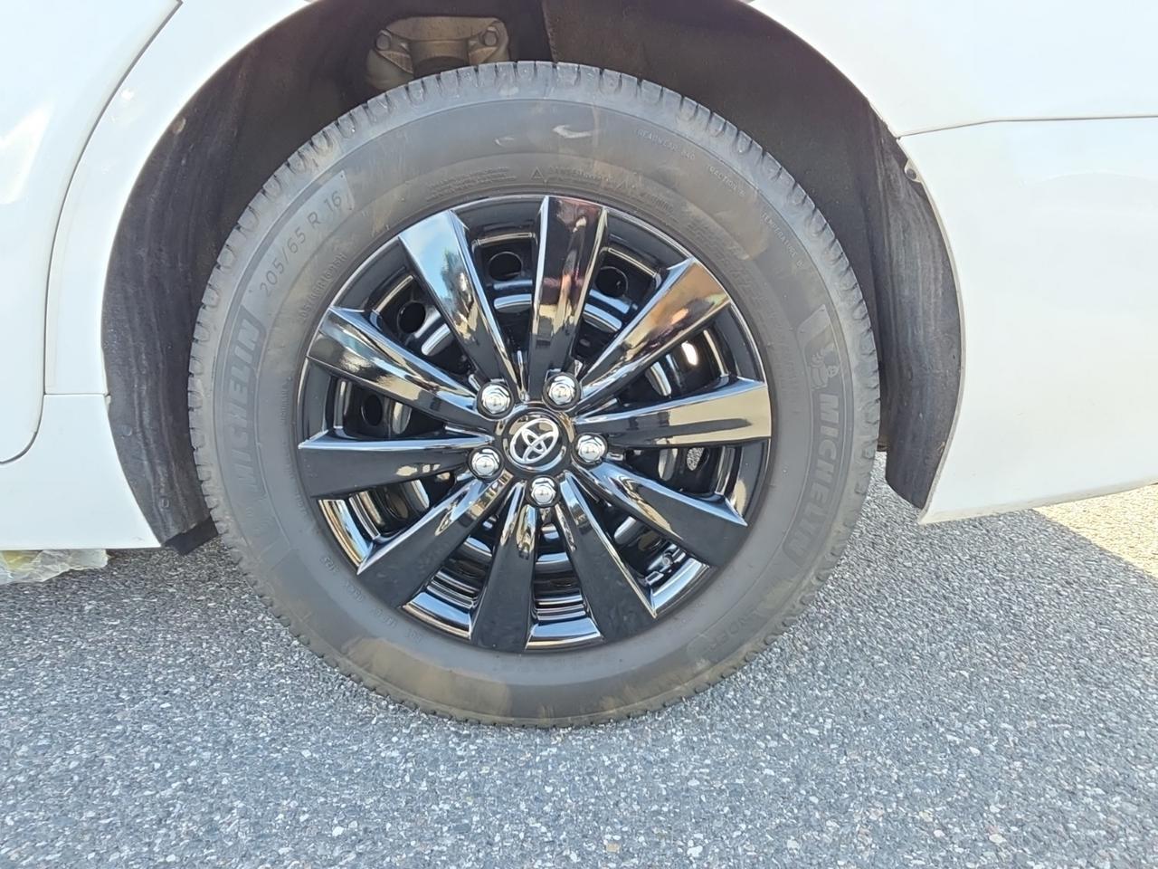 2020 Toyota Camry Hybrid LE Glen Burnie MD