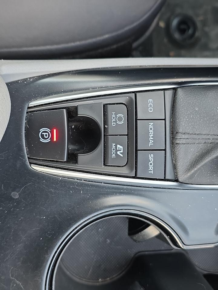 2020 Toyota Camry Hybrid LE Glen Burnie MD