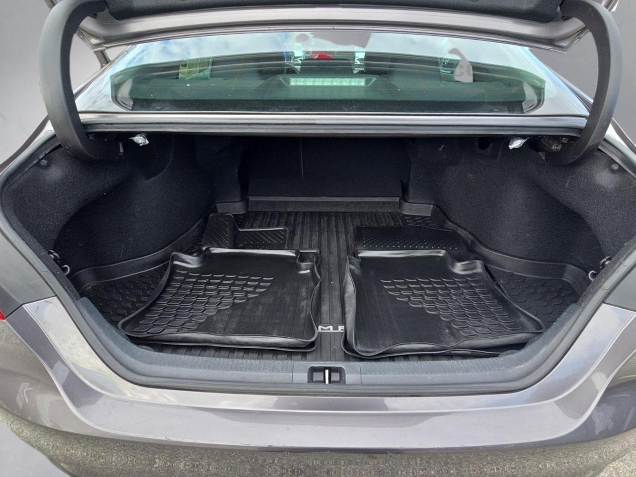 2020 Toyota Camry Hybrid LE Waldorf MD