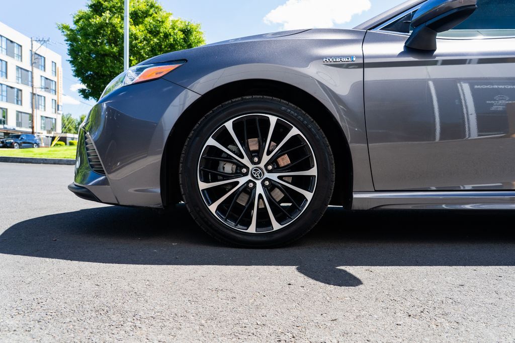 2020 Toyota Camry Hybrid SE Beaverton OR