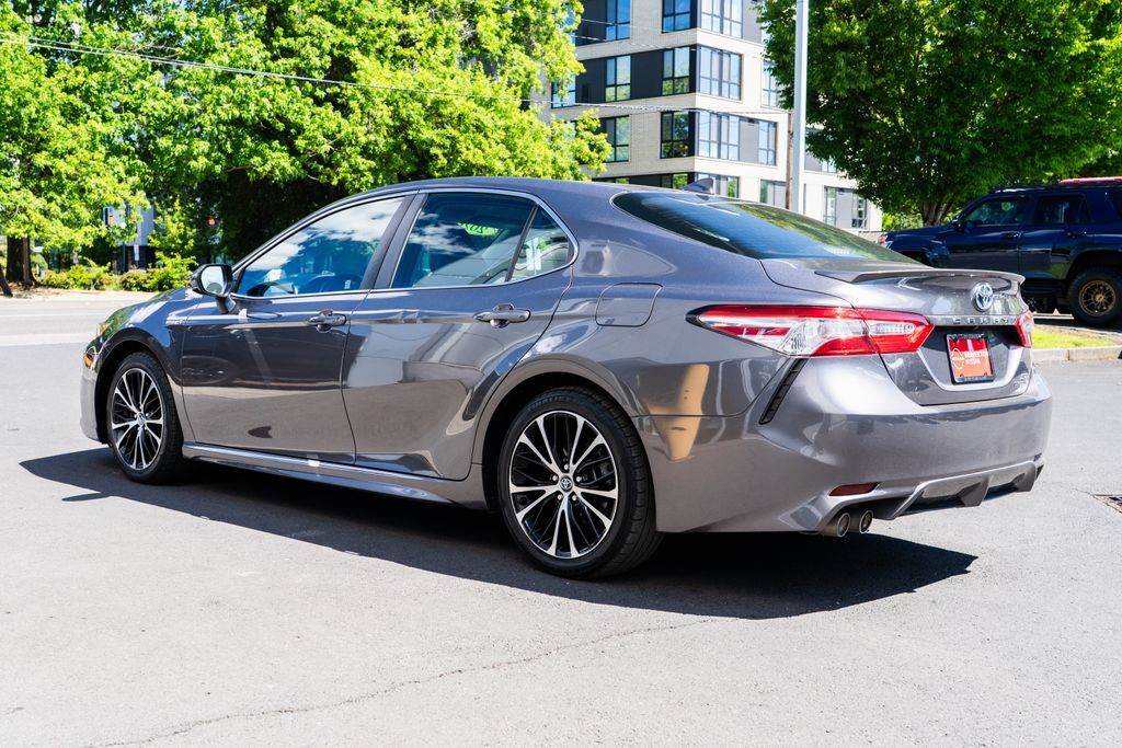2020 Toyota Camry Hybrid SE Beaverton OR