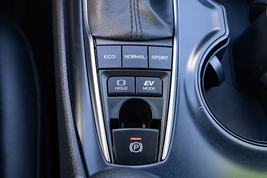 2020 Toyota Camry Hybrid SE Beaverton OR