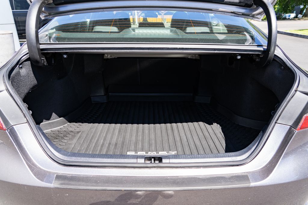 2020 Toyota Camry Hybrid SE Beaverton OR