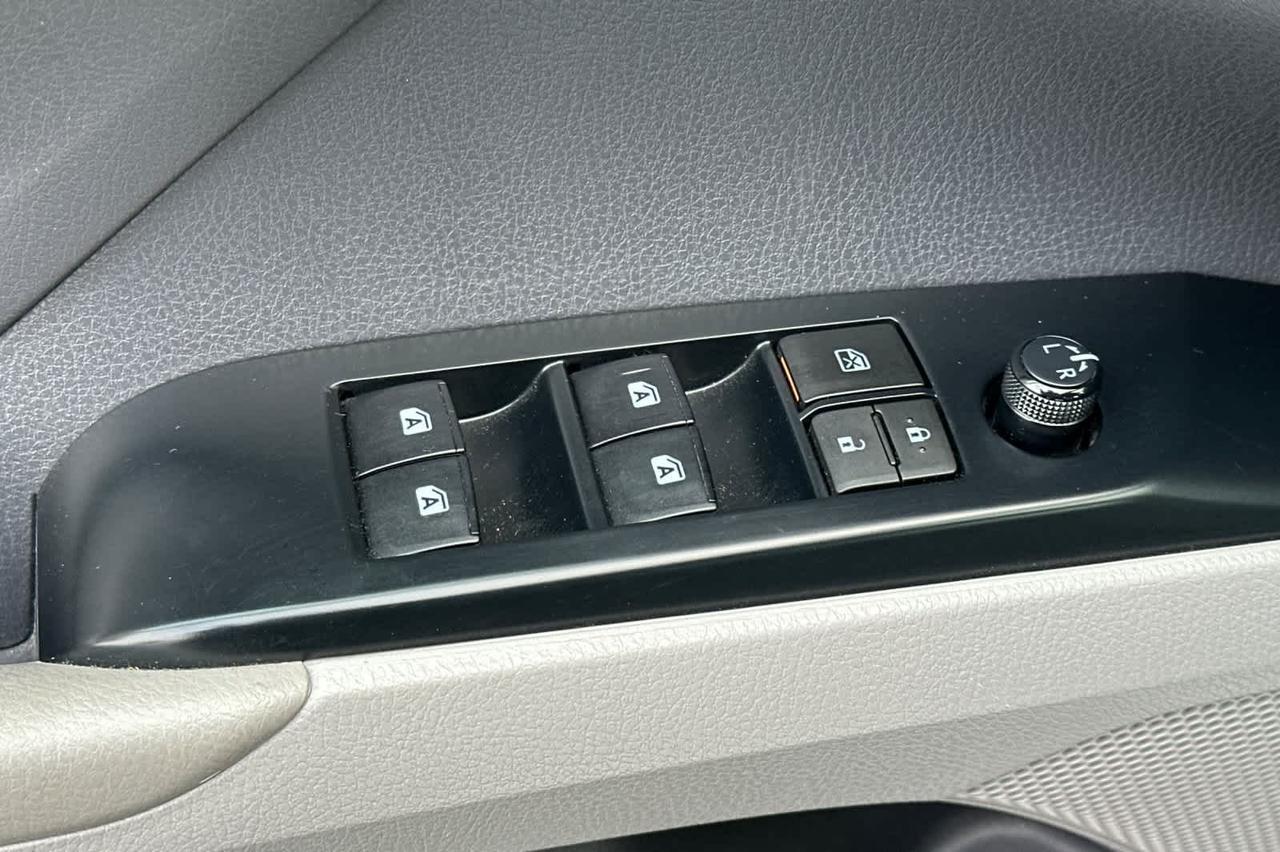 2020 Toyota Camry Hybrid SE Roseville CA