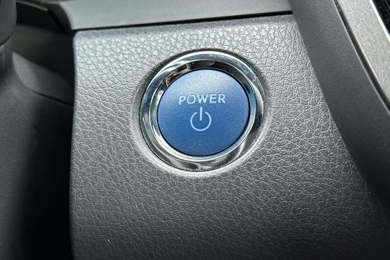 2020 Toyota Camry Hybrid SE Roseville CA