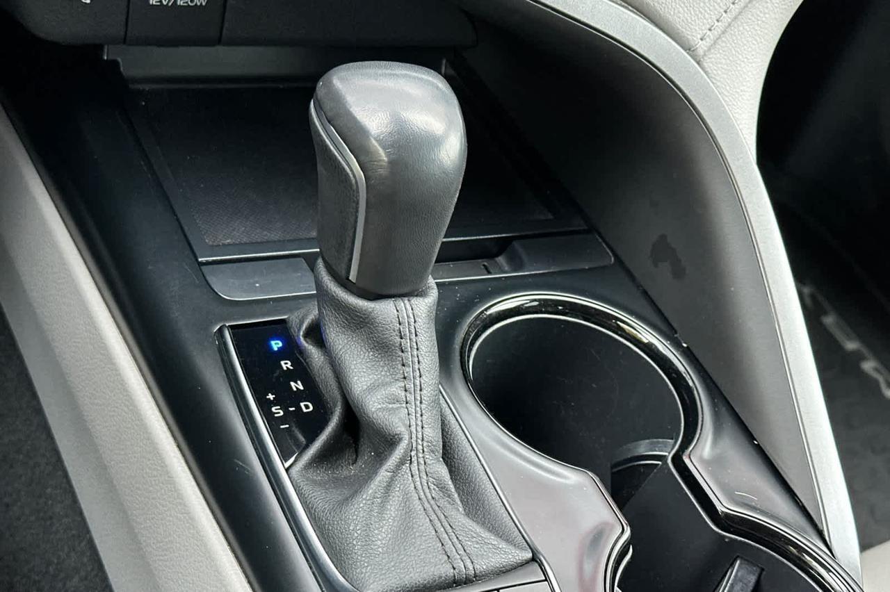 2020 Toyota Camry Hybrid SE Roseville CA