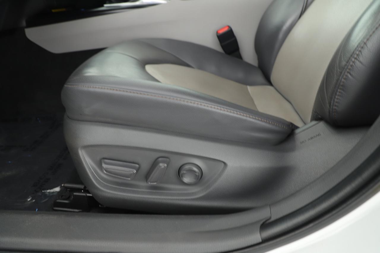 2020 Toyota Camry Hybrid XLE New Braunfels TX