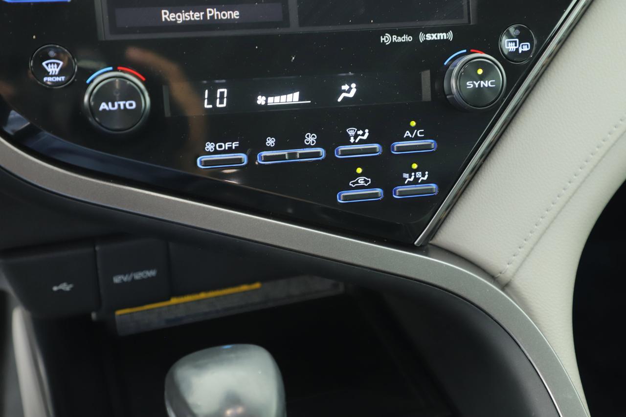 2020 Toyota Camry Hybrid XLE New Braunfels TX
