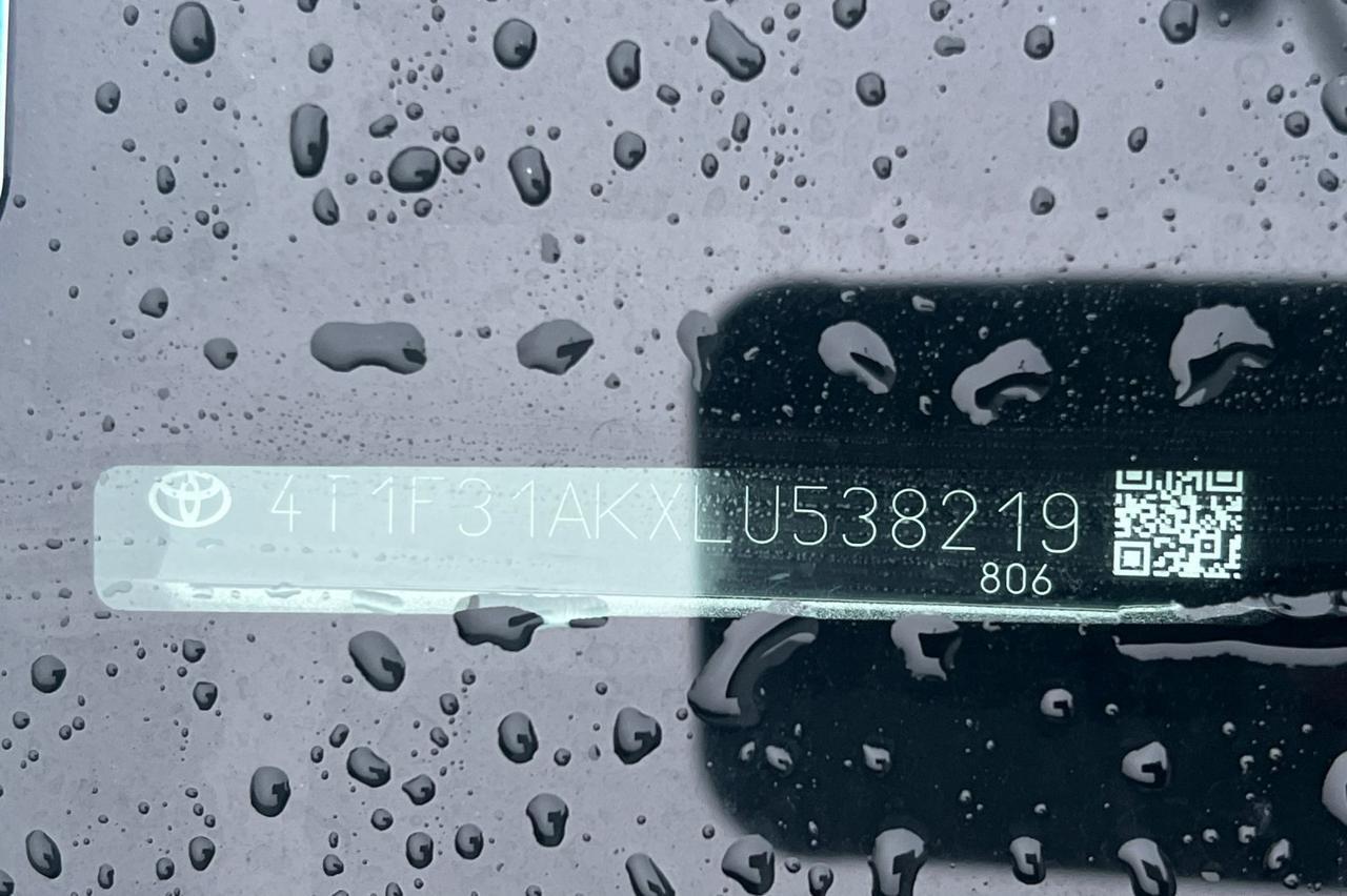 2020 Toyota Camry Hybrid XLE Ontario OR