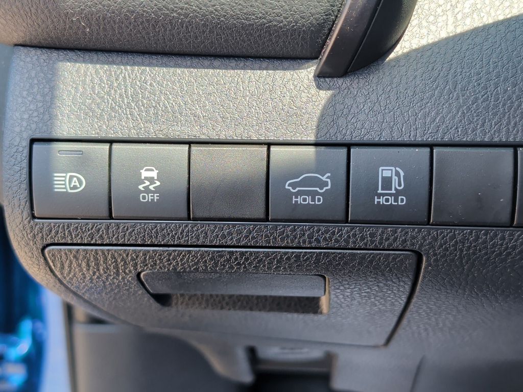 2020 Toyota Camry Hybrid XLE Worcester MA