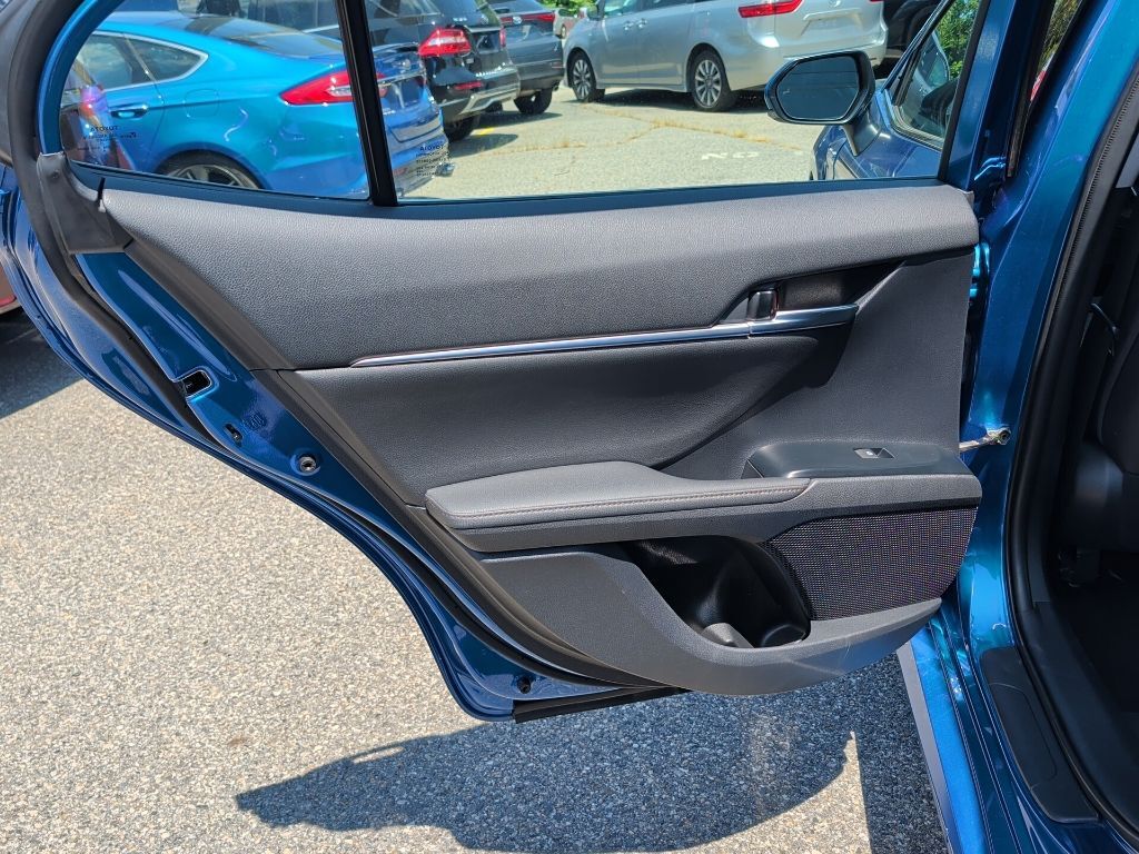 2020 Toyota Camry Hybrid XLE Worcester MA