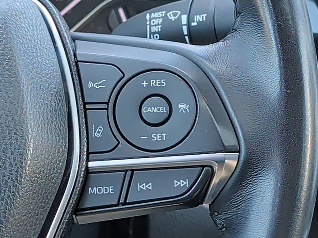 2020 Toyota Camry Hybrid XLE Worcester MA