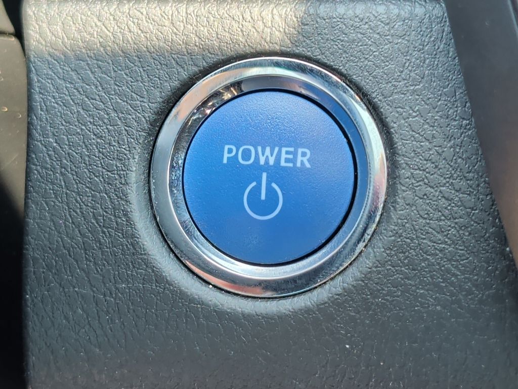 2020 Toyota Camry Hybrid XLE Worcester MA