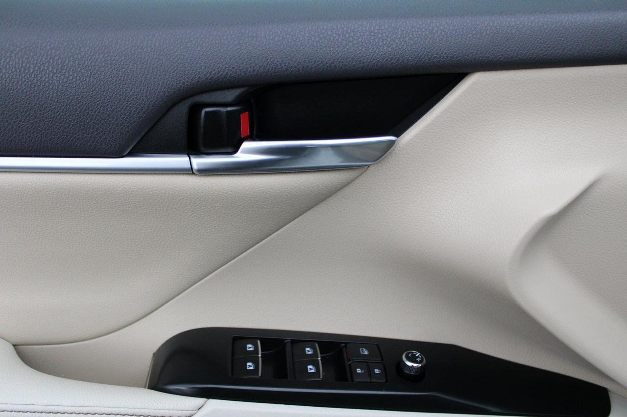 2020 Toyota Camry Hybrid XLE Stafford VA