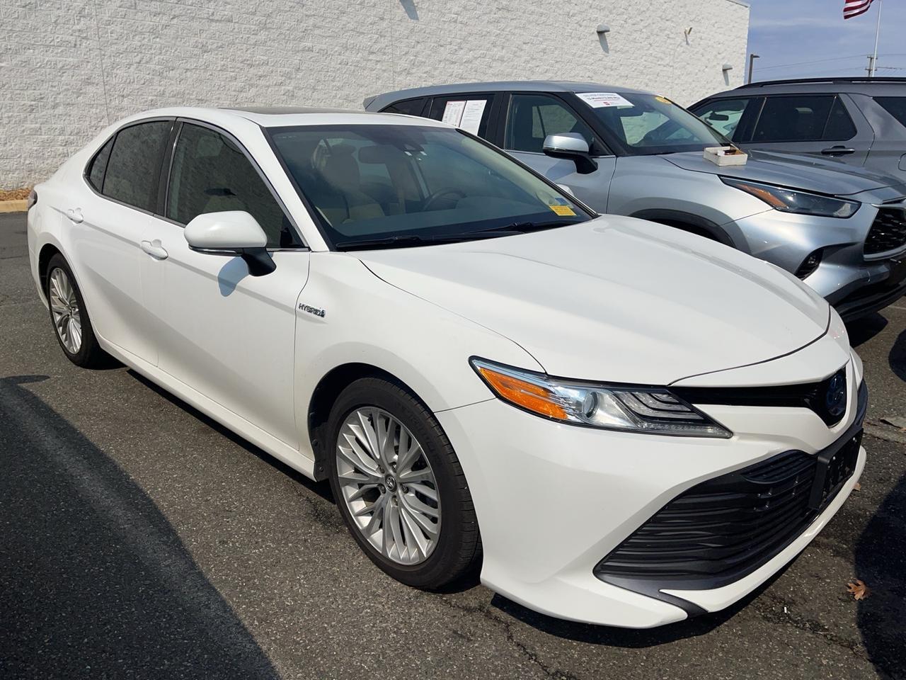 2020 Toyota Camry Hybrid XLE