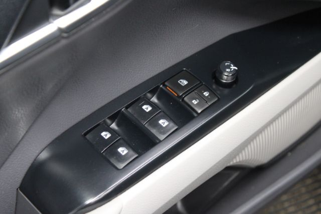 2020 Toyota Camry LE Hybrid Chantilly VA