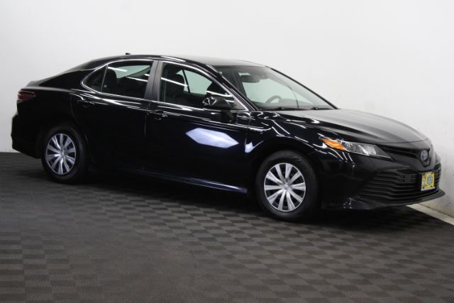 2020 Toyota Camry LE Hybrid