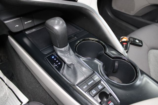 2020 Toyota Camry LE Hybrid Chantilly VA