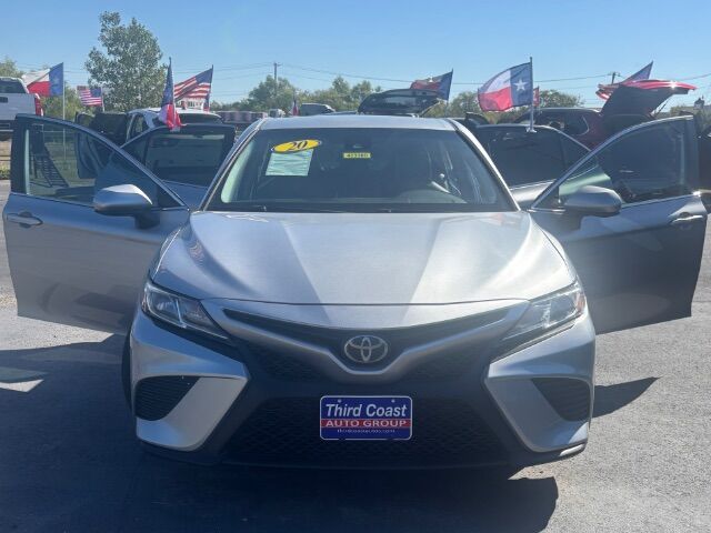 2020 Toyota Camry SE