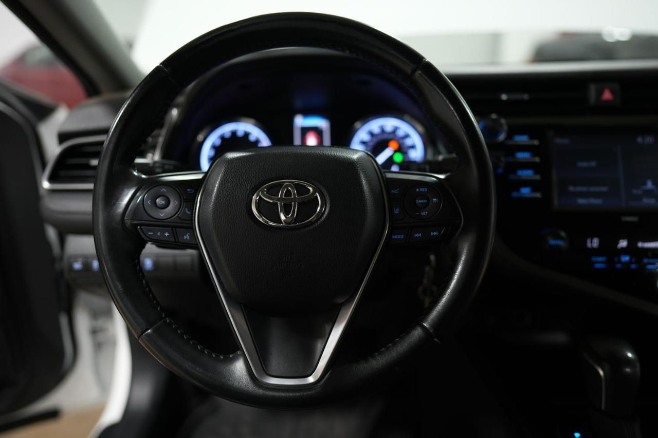 2020 Toyota Camry SE Nightshade - Photo 13