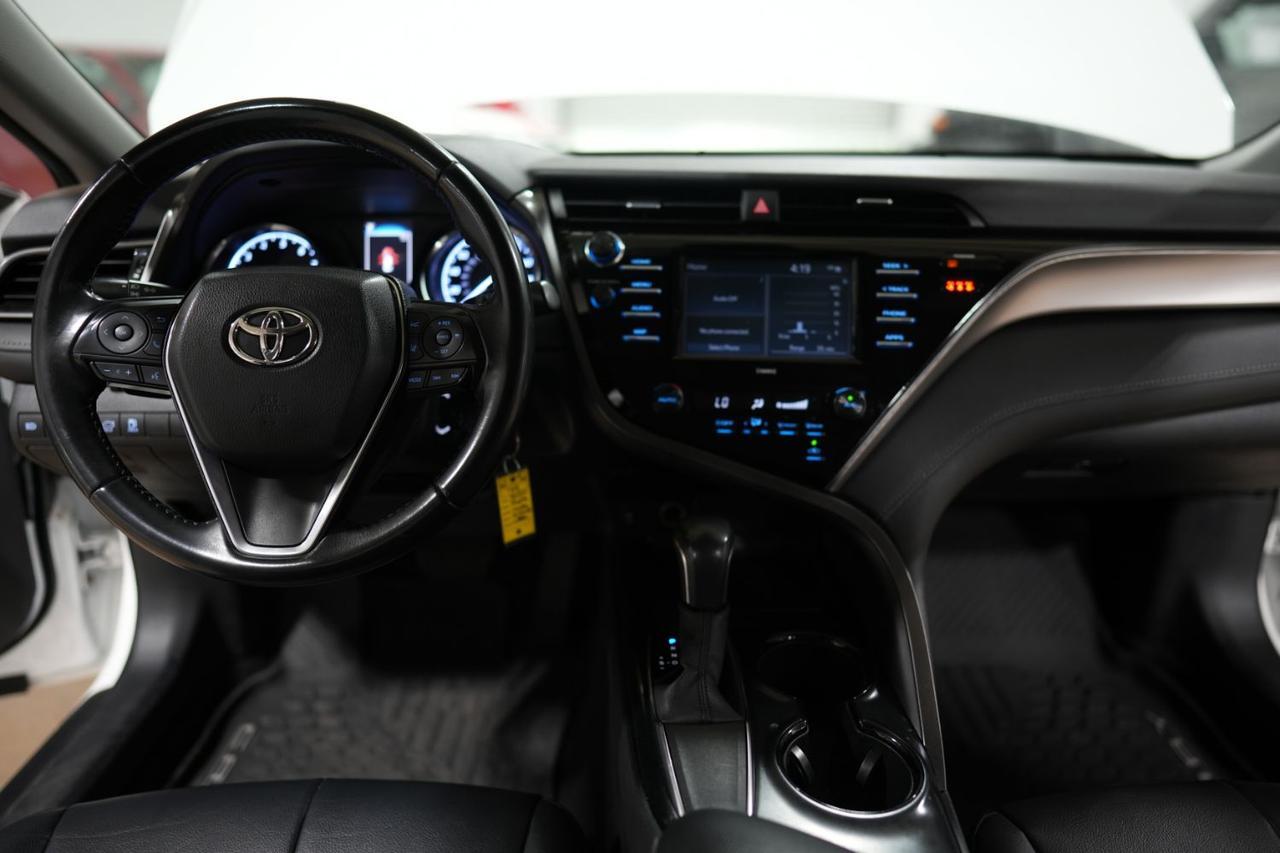 2020 Toyota Camry SE Nightshade - Photo 14