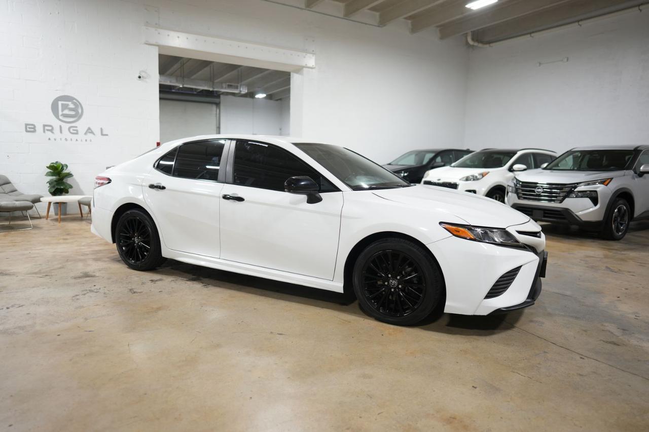 2020 Toyota Camry SE Nightshade - Photo 8