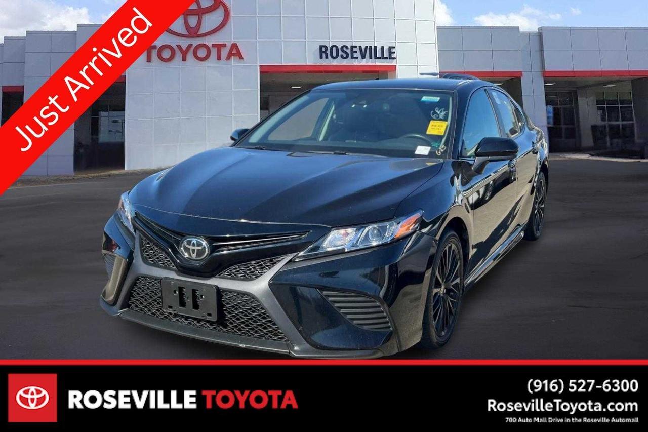 2020 Toyota Camry SE Nightshade