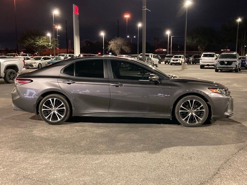 2020 Toyota Camry SE Nightshade