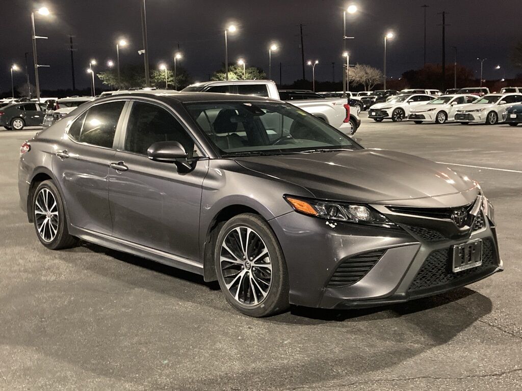2020 Toyota Camry SE Nightshade