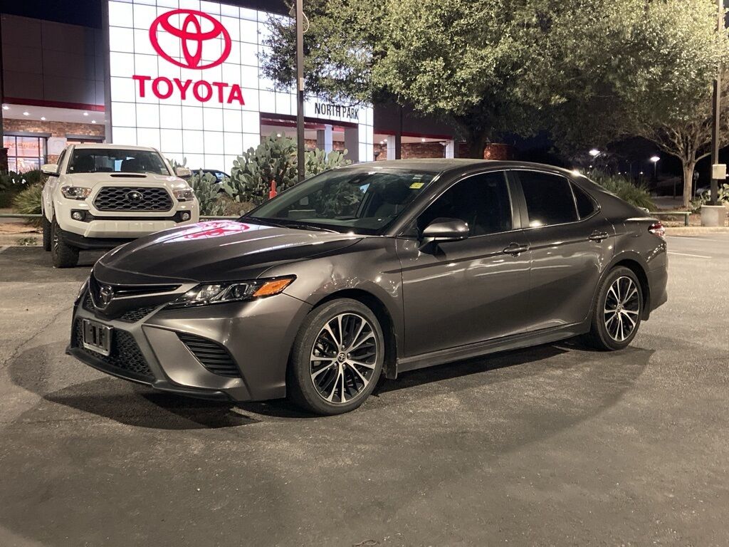 2020 Toyota Camry SE Nightshade