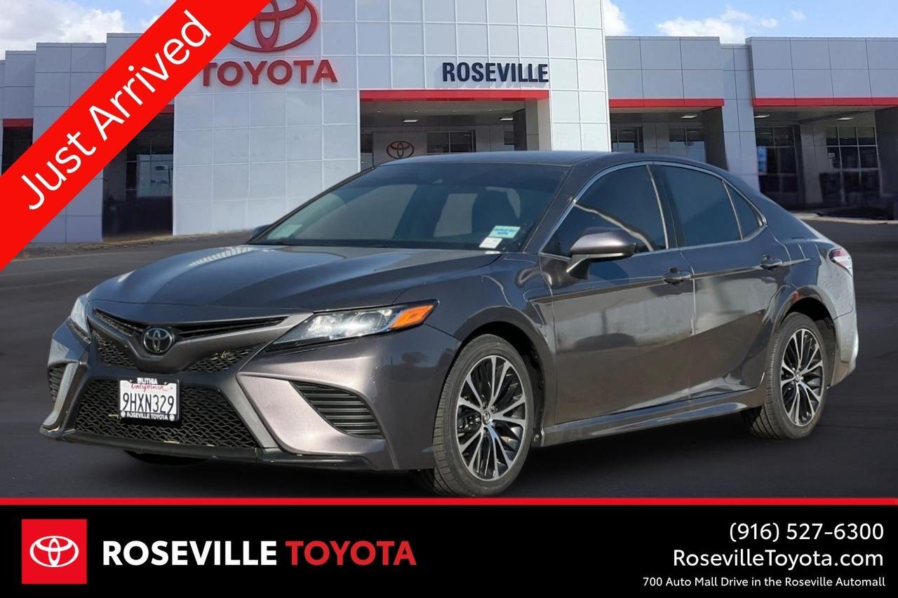 2020 Toyota Camry SE