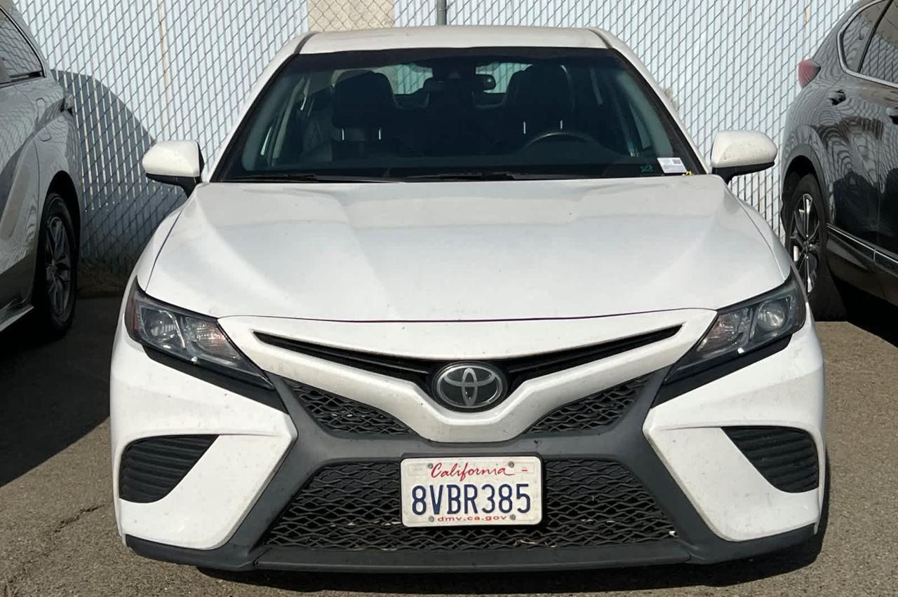 2020 Toyota Camry SE