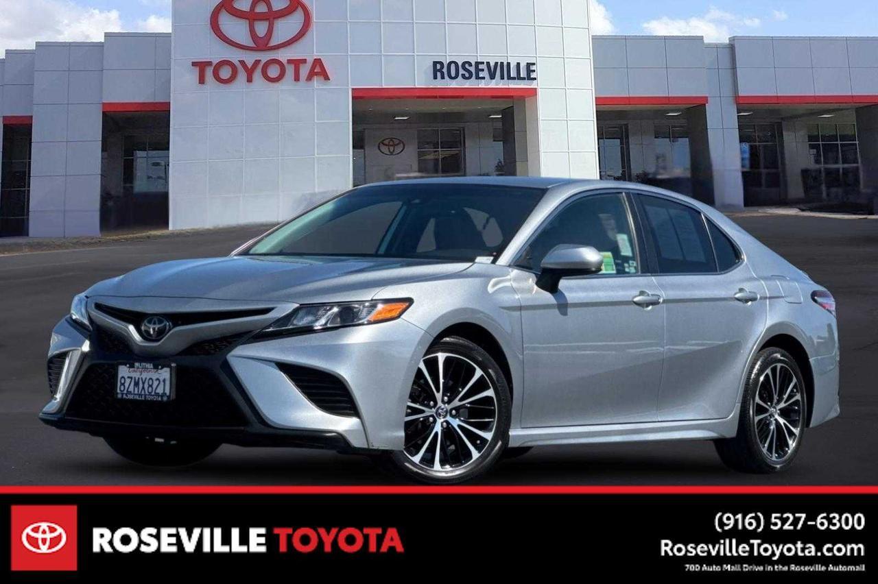 2020 Toyota Camry SE