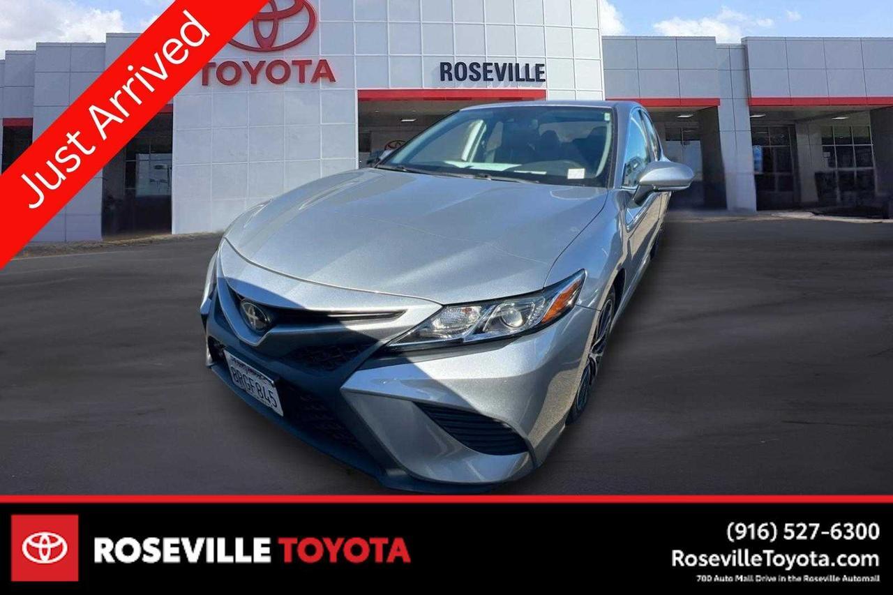 2020 Toyota Camry SE