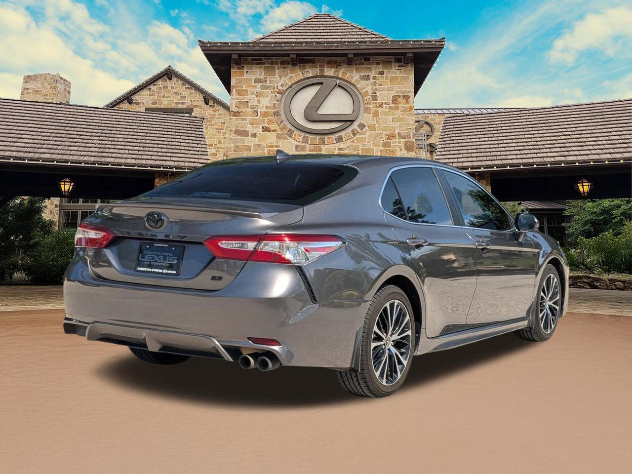 2020 Toyota Camry SE