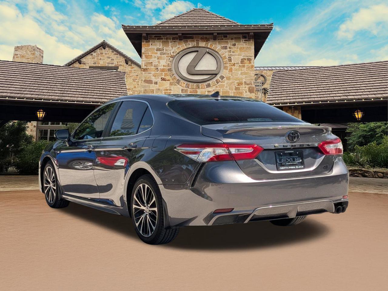 2020 Toyota Camry SE