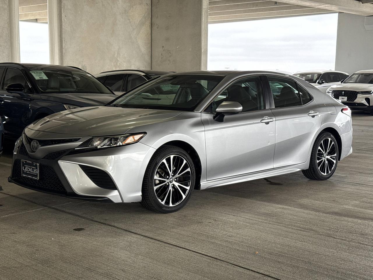 2020 Toyota Camry SE