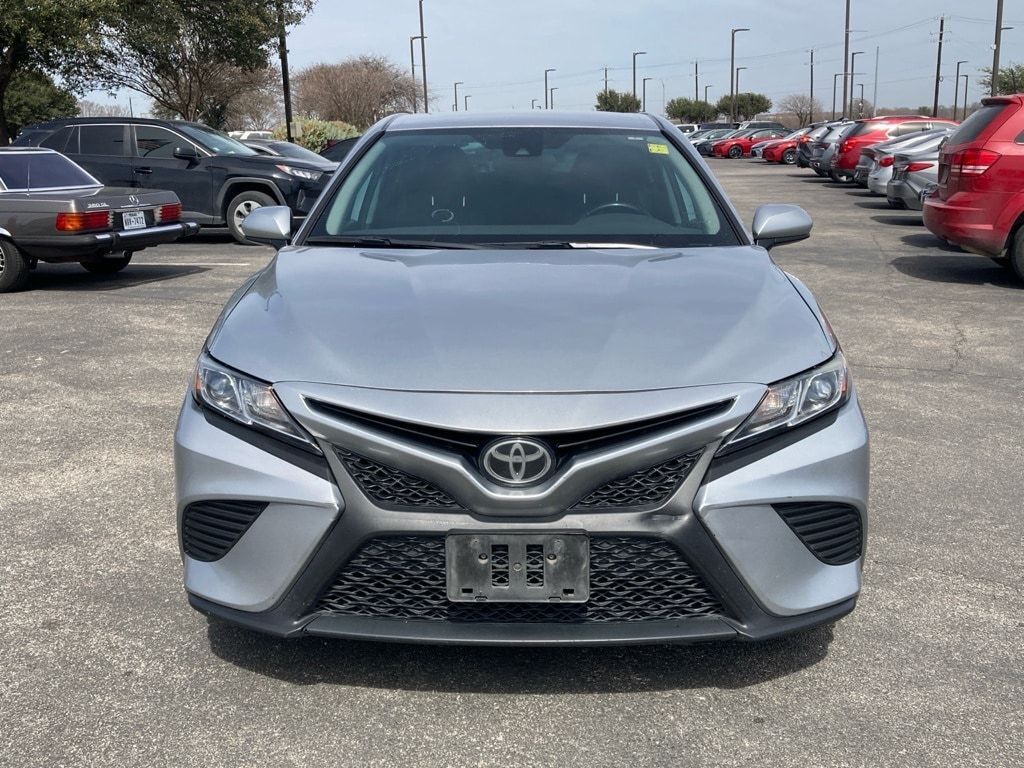 2020 Toyota Camry SE