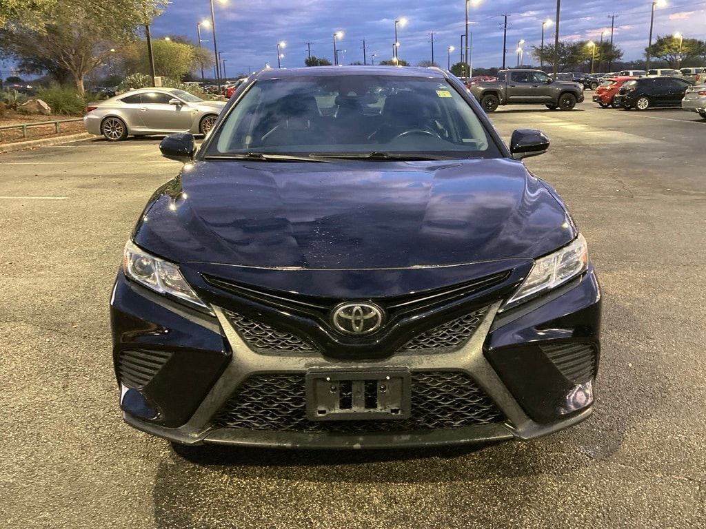2020 Toyota Camry SE