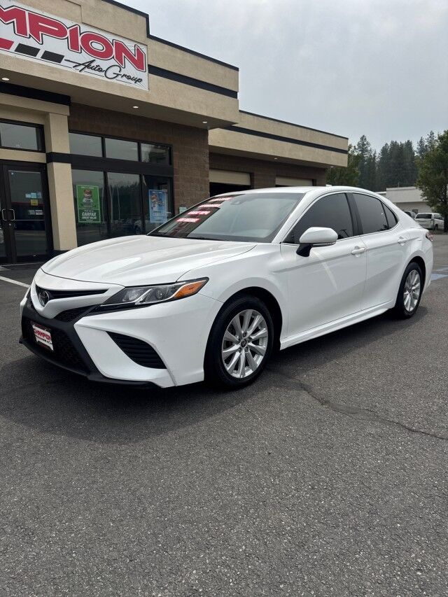 2020 Toyota Camry SE