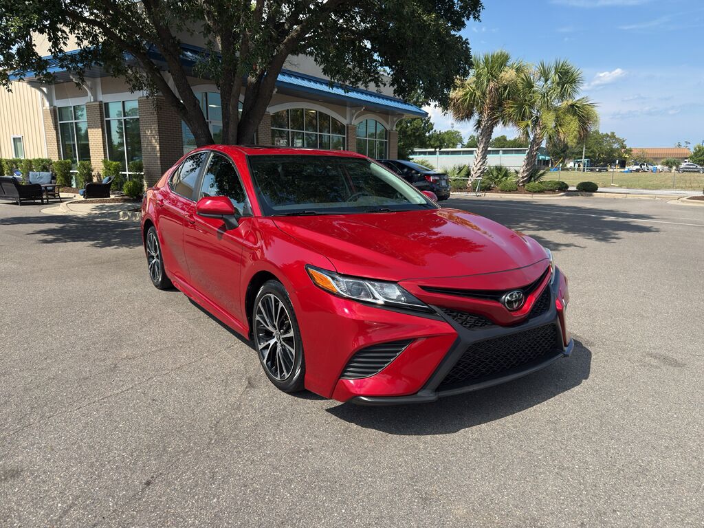 2020 Toyota Camry SE