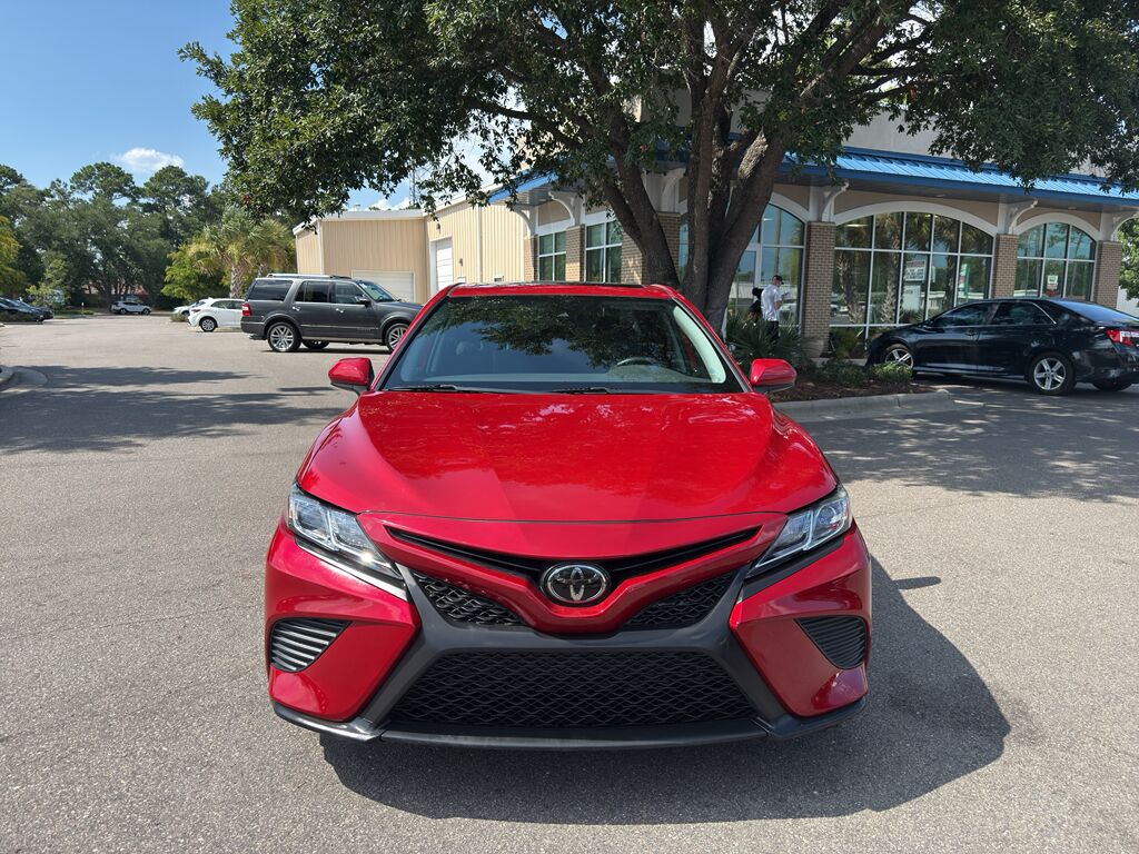 2020 Toyota Camry SE