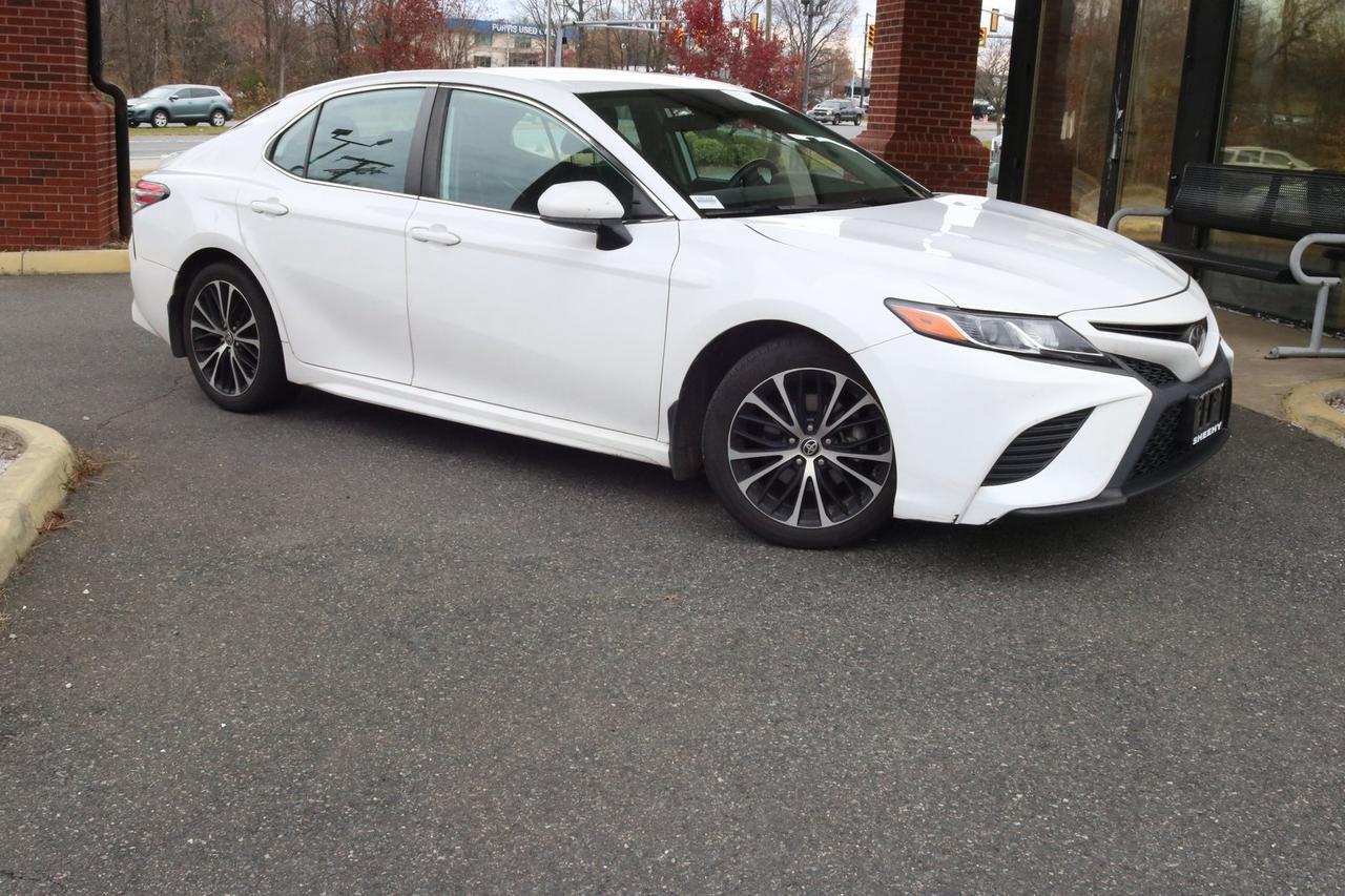 2020 Toyota Camry SE