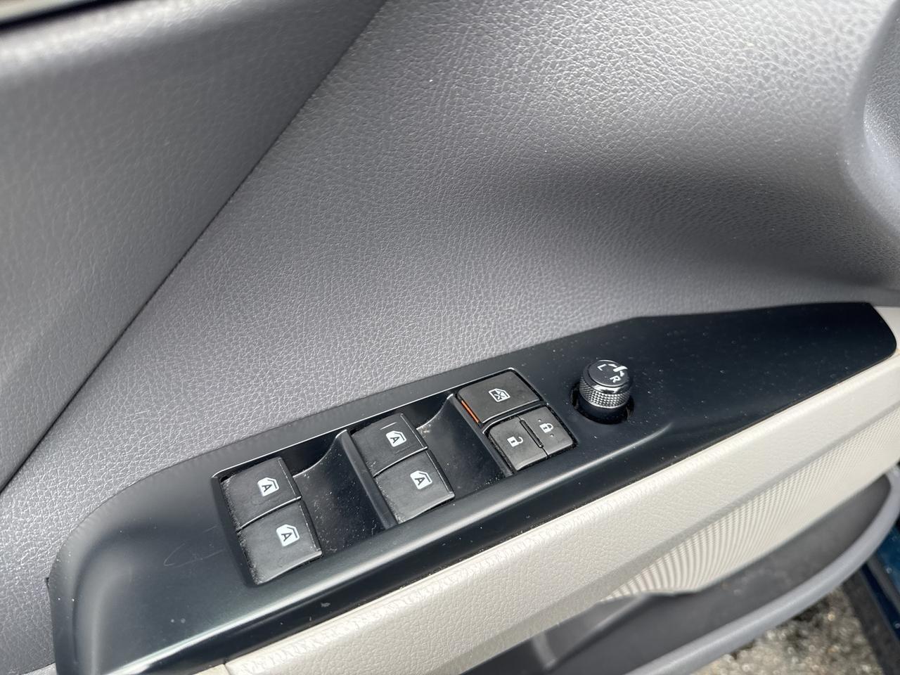 2020 Toyota Camry SE Warrenton VA