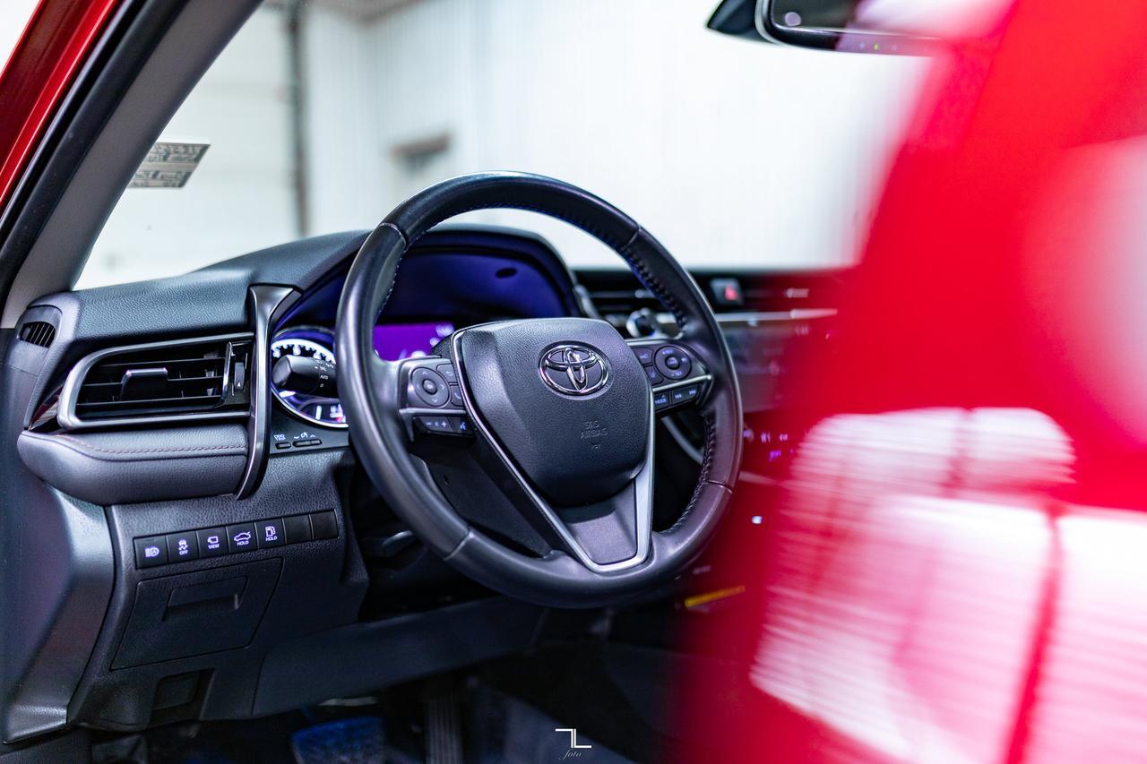 2020 Toyota Camry XLE Leather Roof Nav BCam Red Deer AB