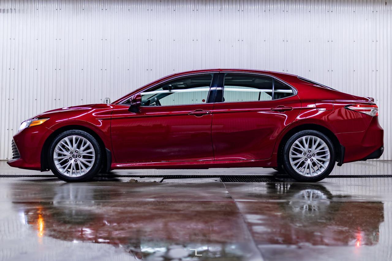 2020 Toyota Camry XLE Leather Roof Nav BCam Red Deer AB