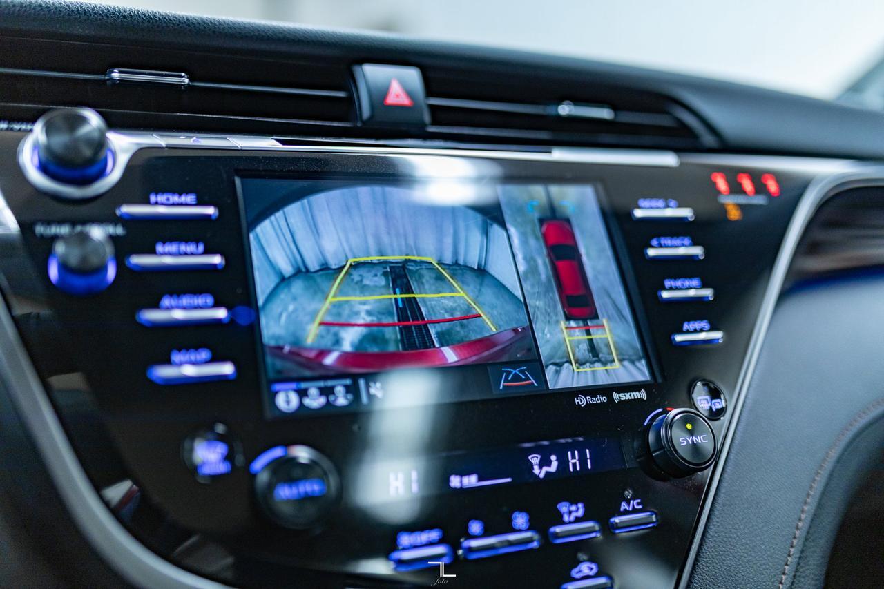 2020 Toyota Camry XLE Leather Roof Nav BCam Red Deer AB