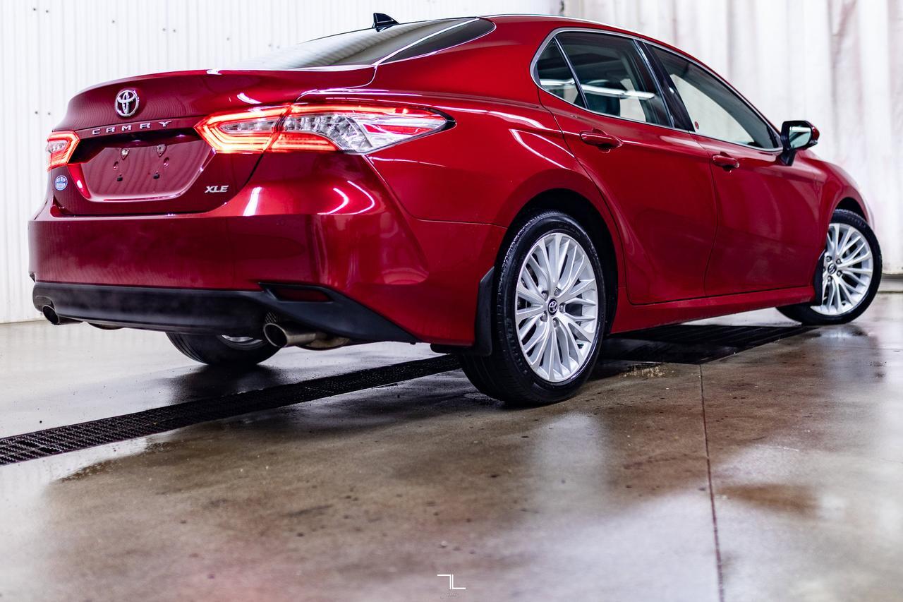 2020 Toyota Camry XLE Leather Roof Nav BCam Red Deer AB